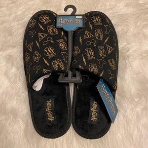 ✅NWT✅ Harry Potter house slippers